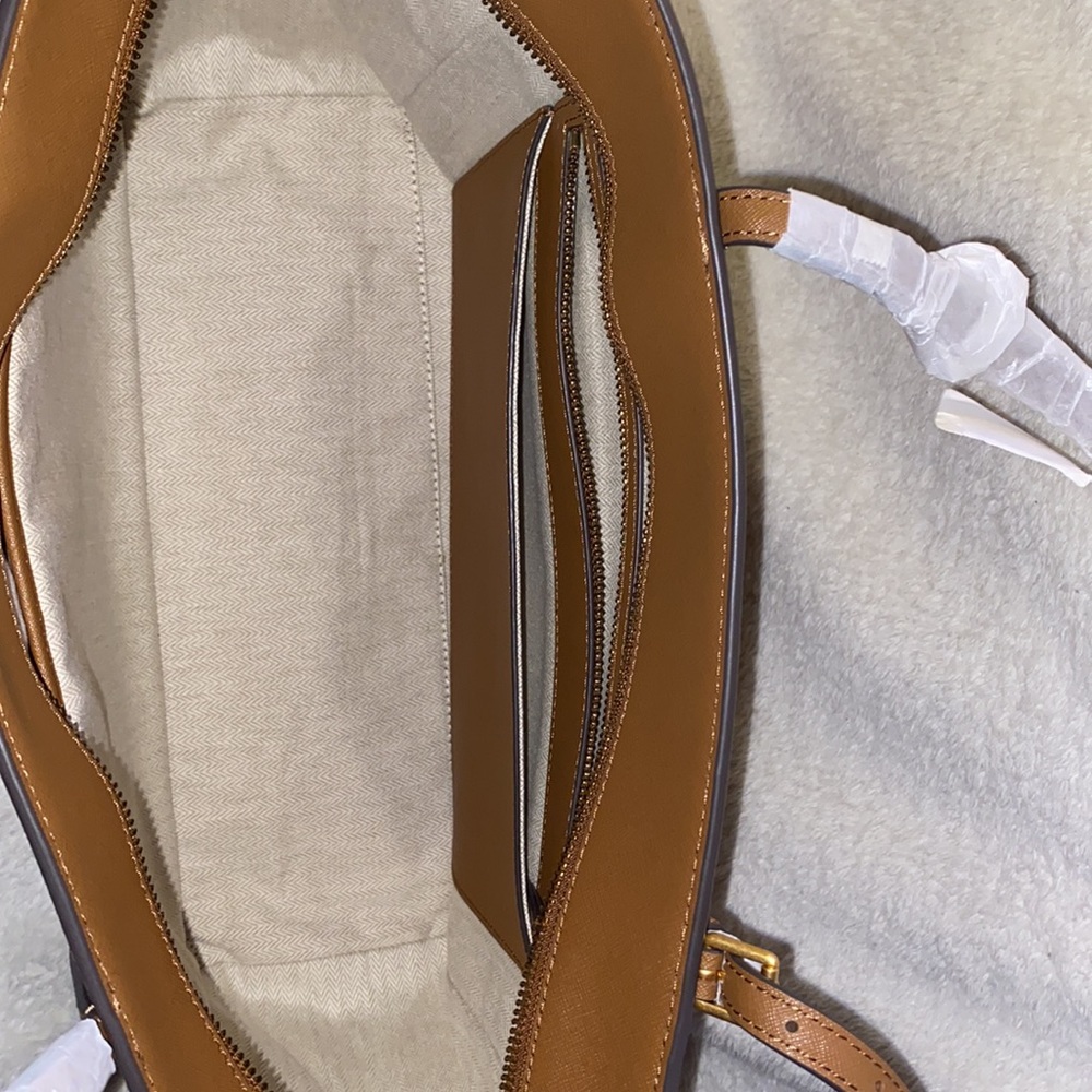 TORY BURCH EMERSON LARGE 👜 TOTE IN /MOOSE 909 - Picture 6 of 6